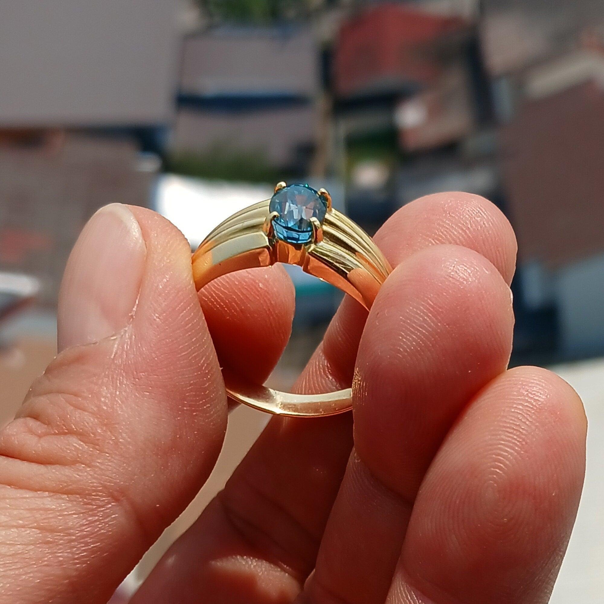 18K Yellow Gold Ring, Blue Zircon Gold Ring, Men's 18K Gold Ring, Men's Ring, oval Blue Zircon, Minimalist Gold Ring, Gift for Him - Size 13 - Von Günther zu Wind18K yellow gold ring