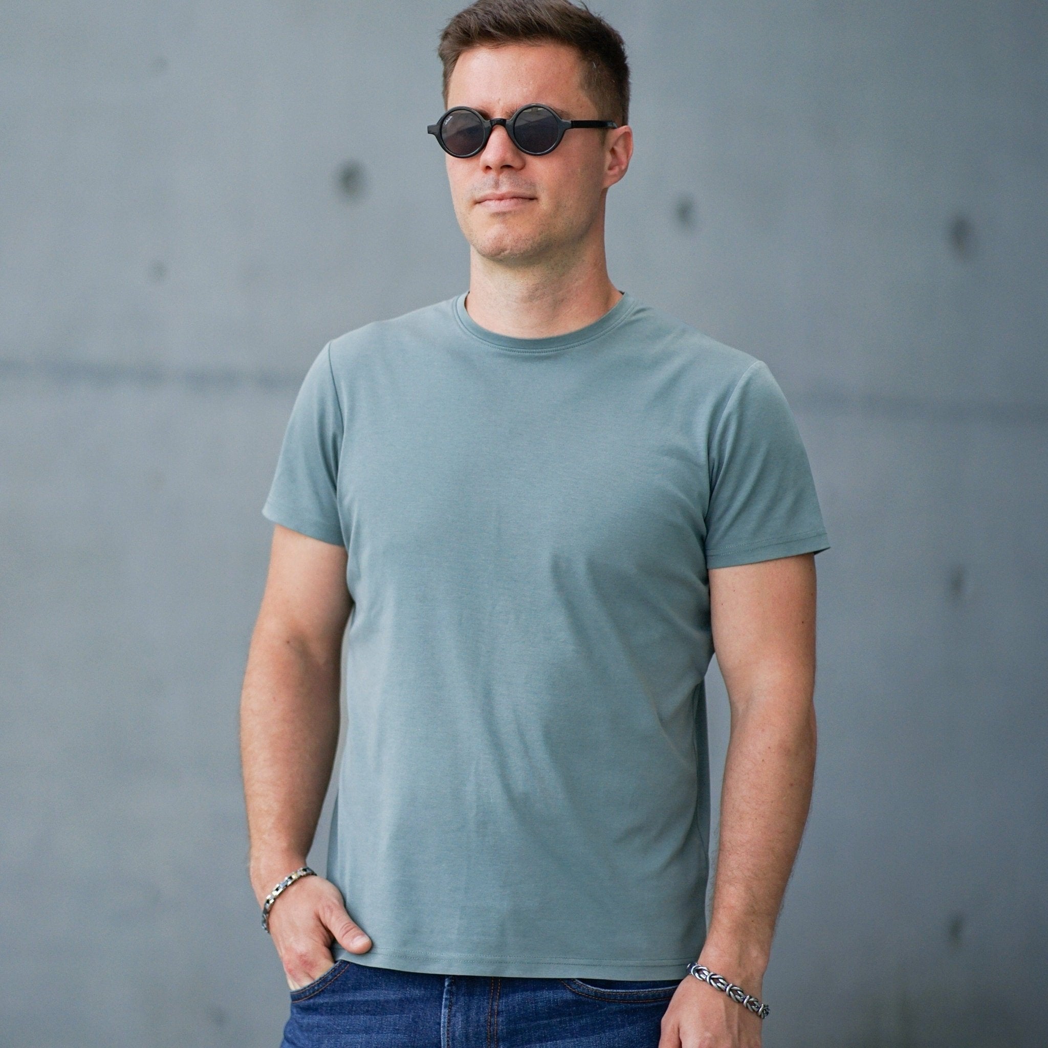 Barcelona Black Sunglasses - Minimalist Acetate UV400 - Von Günther zu WindSunglasses