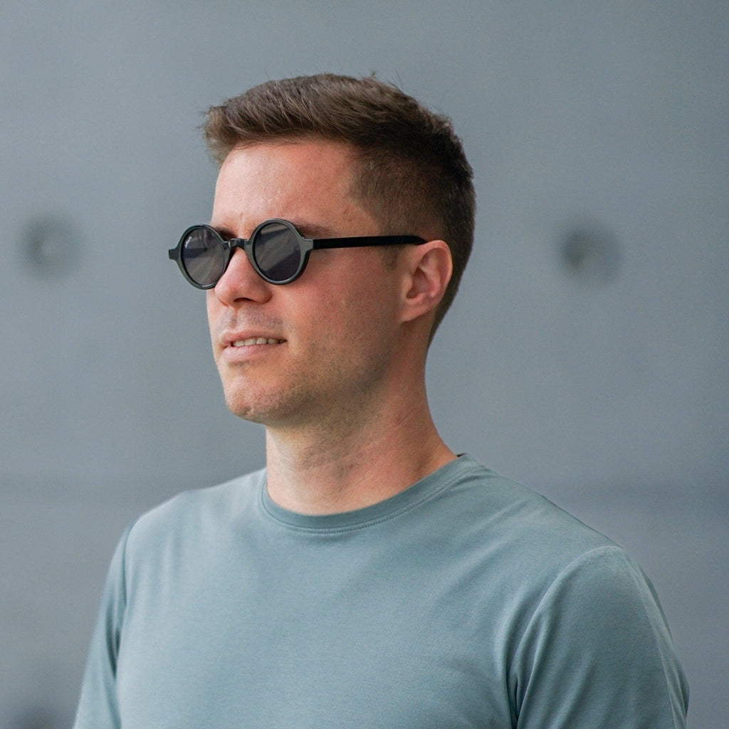 Barcelona Black Sunglasses - Minimalist Acetate UV400 - Von Günther zu WindSunglasses