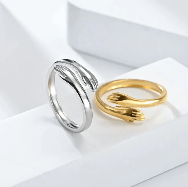 Hugging Arms Adjustable Ring - Von Günther zu WindRing