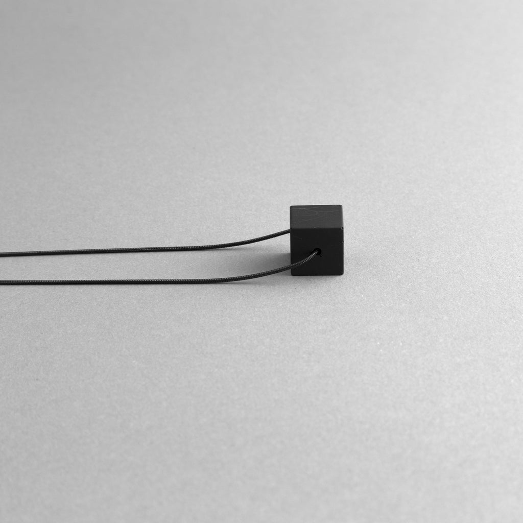 MODULOUNO – Geometric Cube Necklace | Handmade Minimalist Jewelry - Von Günther zu WindCollana