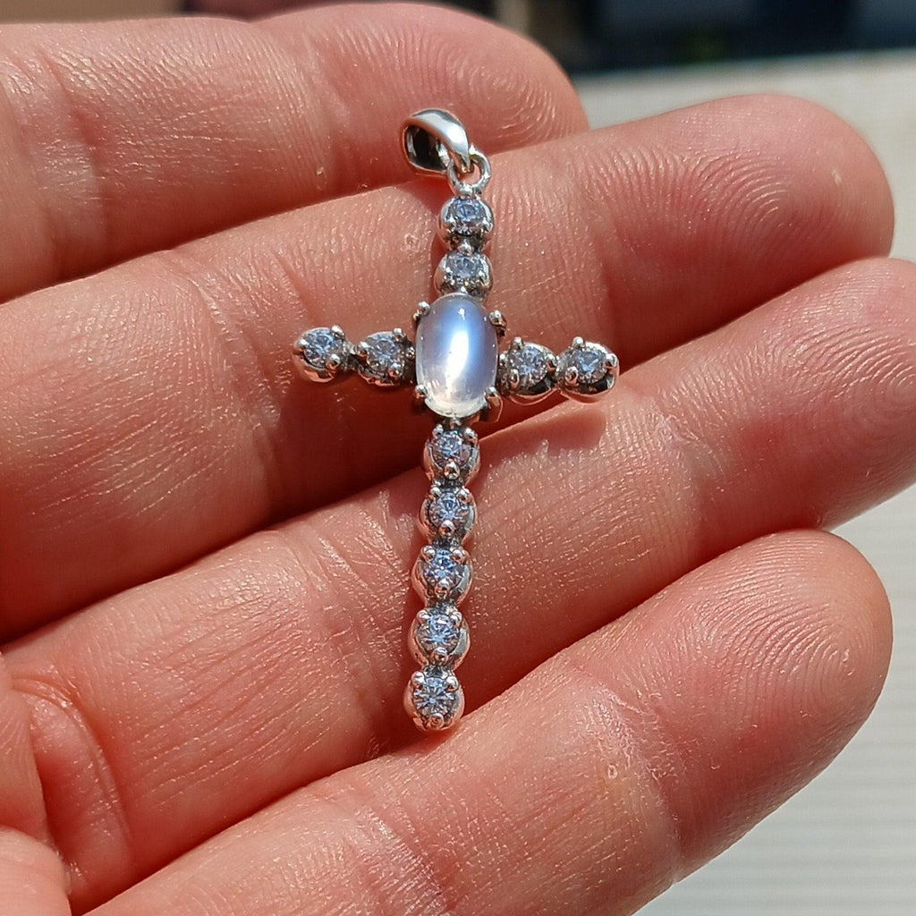 Moonstone Crucifix, Sterling Silver Pendant, Cross Amulet, Moonstone Pendant, Ceylon Moonstone, 11 CZ, gift for her, moonstone necklace - Von Günther zu WindSterling Silver Pendant