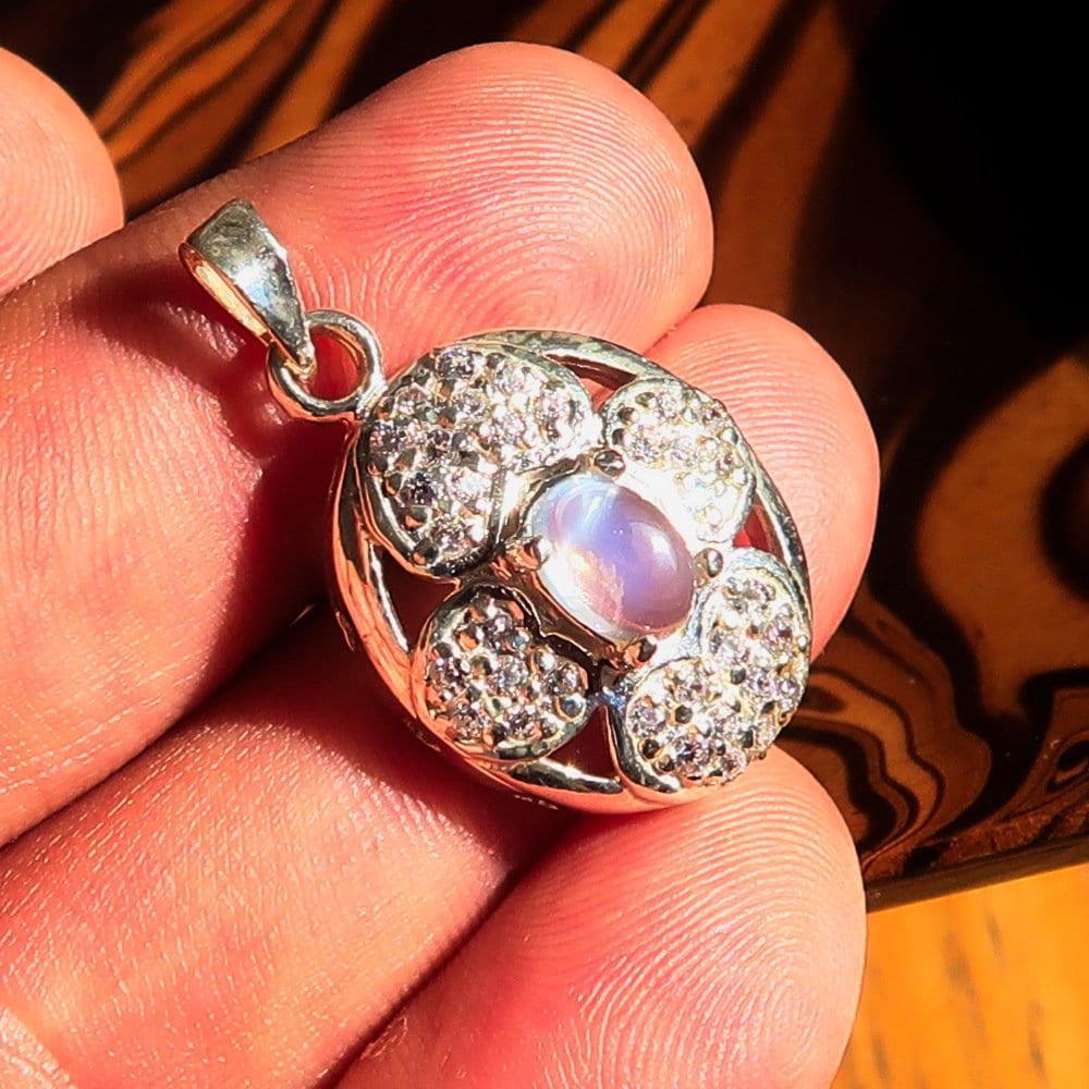 Moonstone Pendant, Sterling Silver Pendant, Shamrock silver Pendant, Ceylon Moonstone, gift for her, handmade Pendant, hallmarked 925 Silver - Von Günther zu WindSterling Silver Pendant
