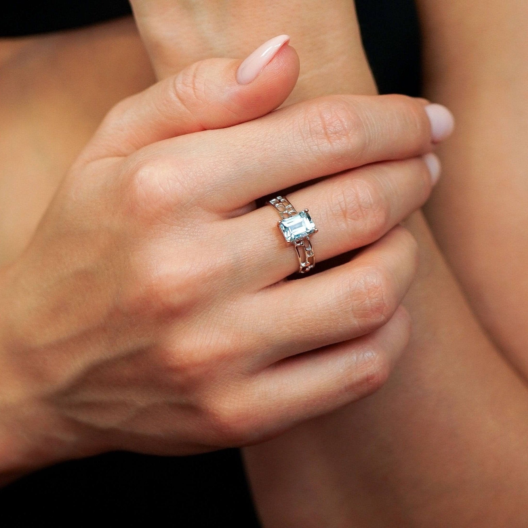 Ring Imperial - Sterling Silver Sky Blue Topaz Luxury Ring - Von Günther zu WindRings