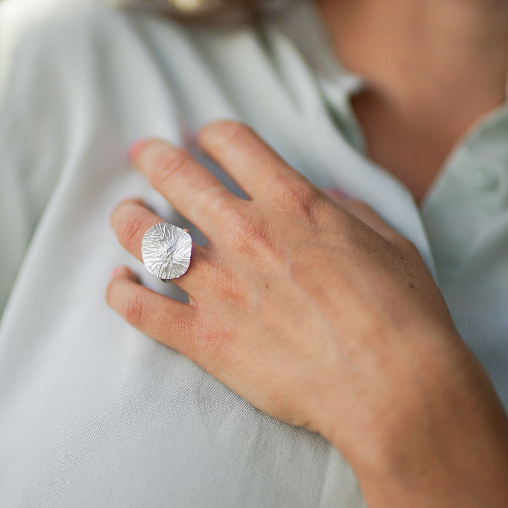 Ring Touch - Sterling Silver Elegant Minimalist Ring - Von Günther zu WindRings