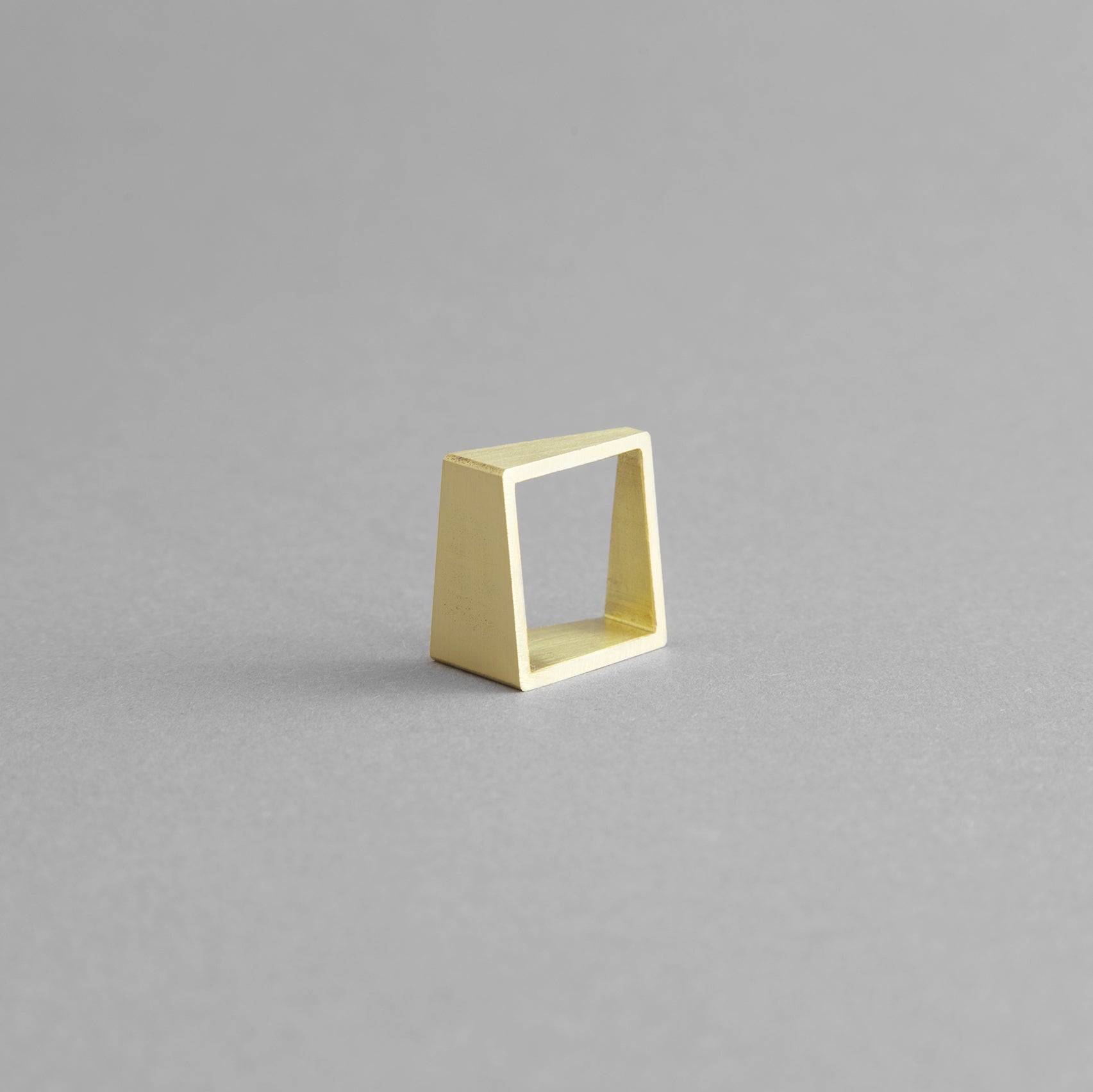 SQUARE BRASS RING | Geometric Adjustable Ring - Von Günther zu Windring