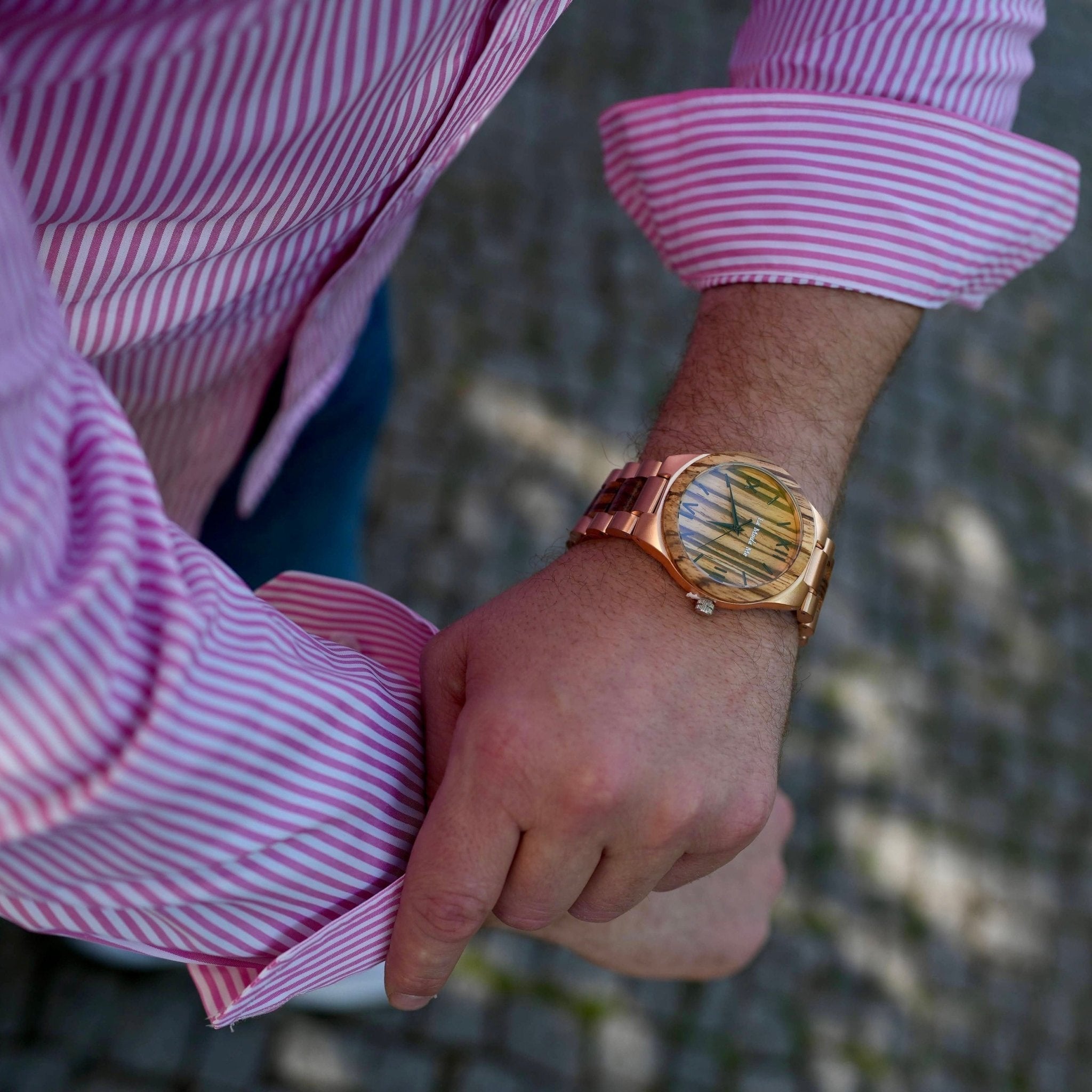 Watch VLUX Ebony - Eco - Friendly Luxury Wooden Timepiece - Von Günther zu WindWatches